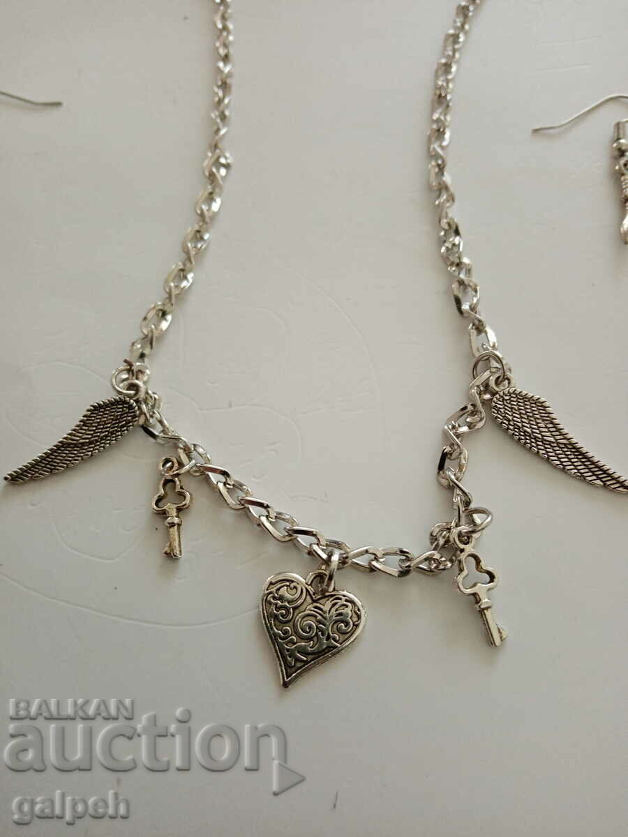NECKLACE with price 1.50 BGN | € 0.77 NECKLACE with price 1.50 BGN | € 0.77