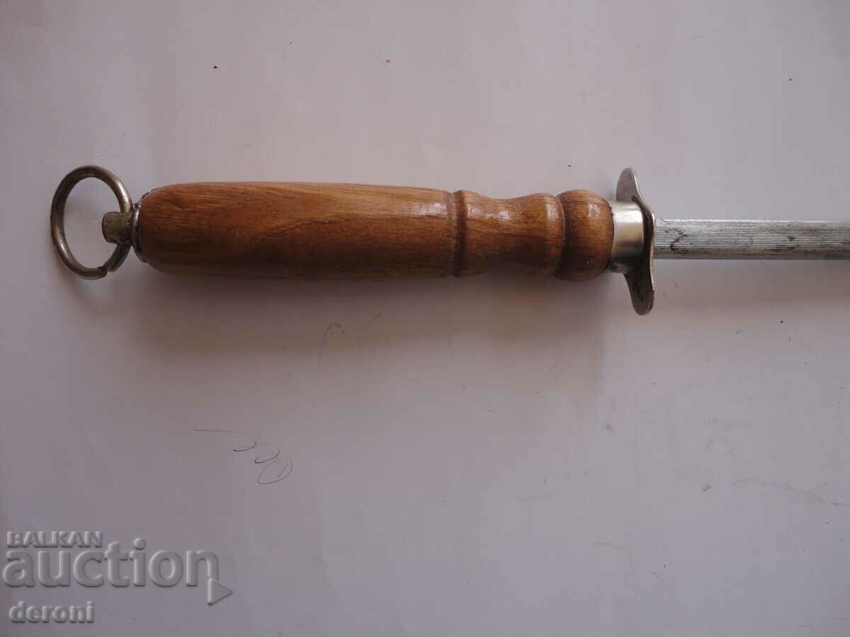 Old table grinder with wooden handle with price 15.00 BGN | € 7.67 Old table grinder with wooden handle with price 15.00 BGN | € 7.67