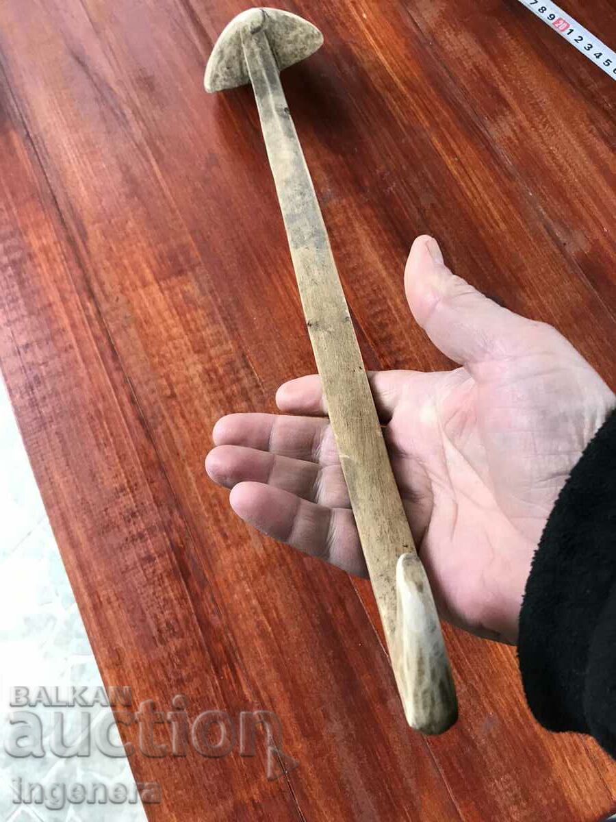 Delivery of LARGE WOODEN SPOON FOR BOILER ANTIQUE Delivery of LARGE WOODEN SPOON FOR BOILER ANTIQUE