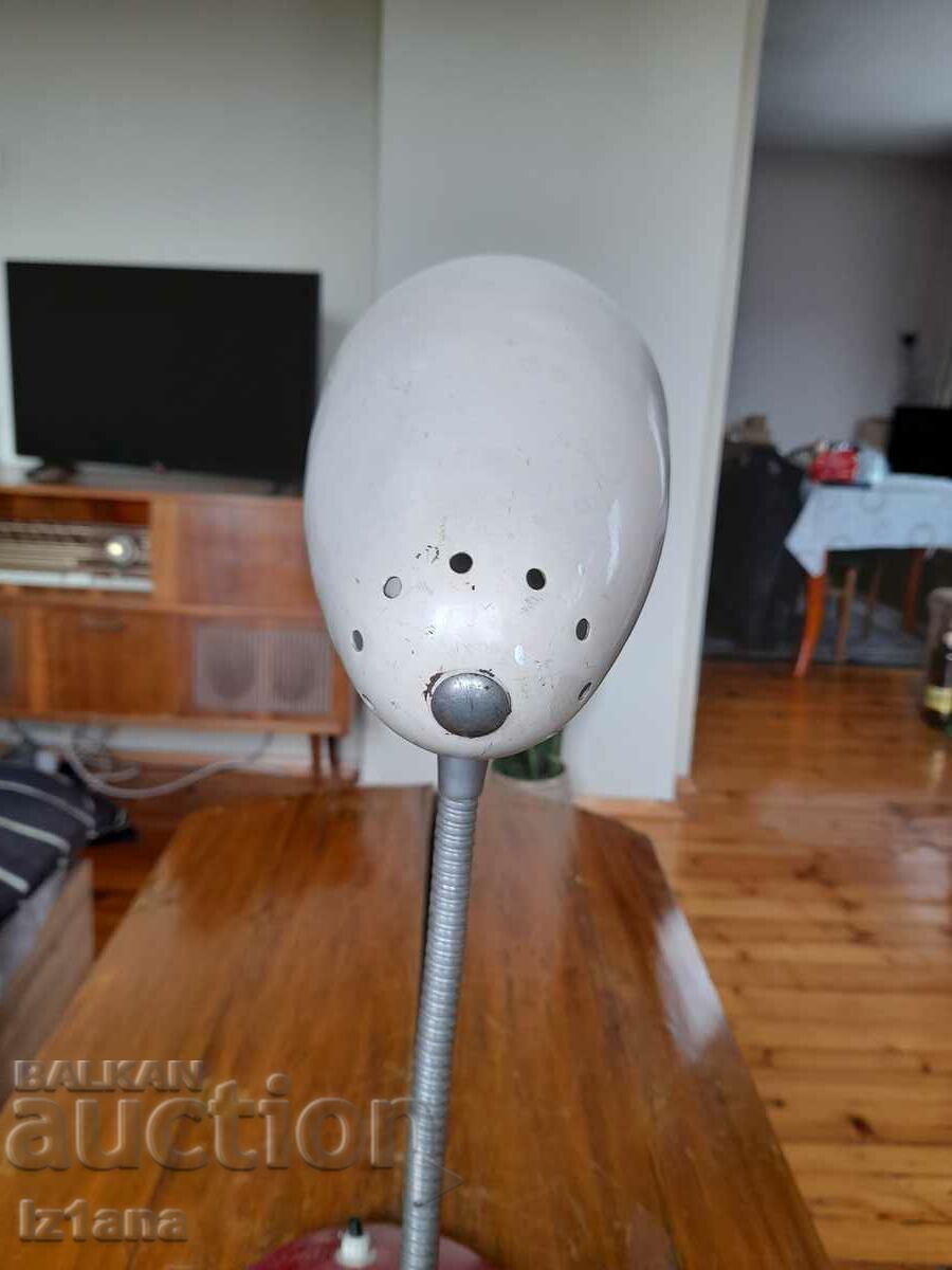 Delivery of Old table lamp Delivery of Old table lamp