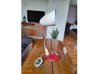 Veche lampă de masă