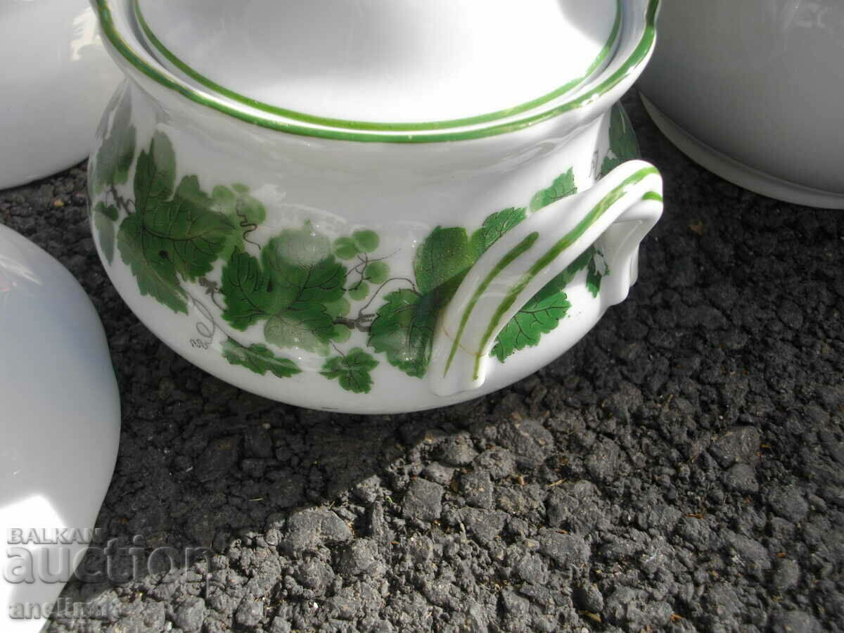 Delivery of GREEN VINE PORCELAIN TEA SET Delivery of GREEN VINE PORCELAIN TEA SET