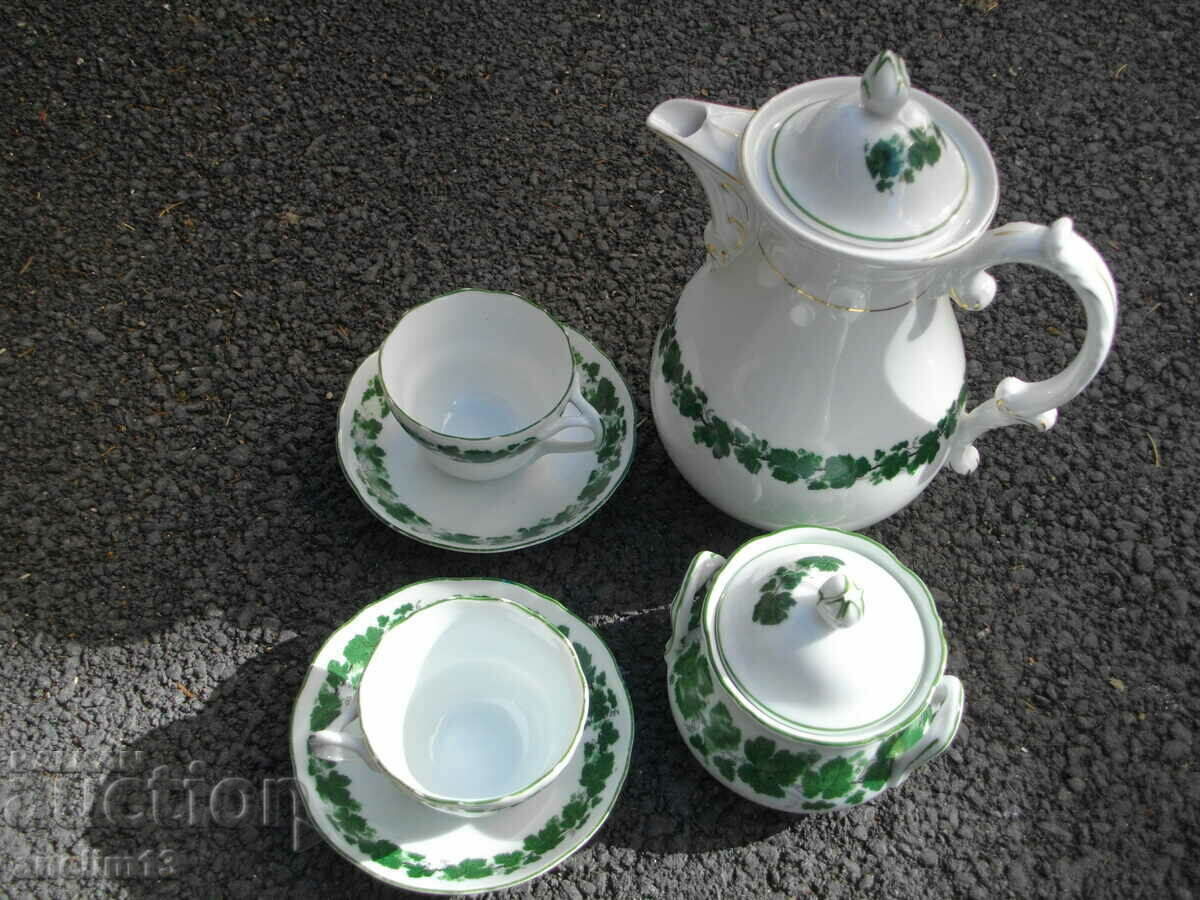 GREEN VINE PORCELAIN TEA SET GREEN VINE PORCELAIN TEA SET