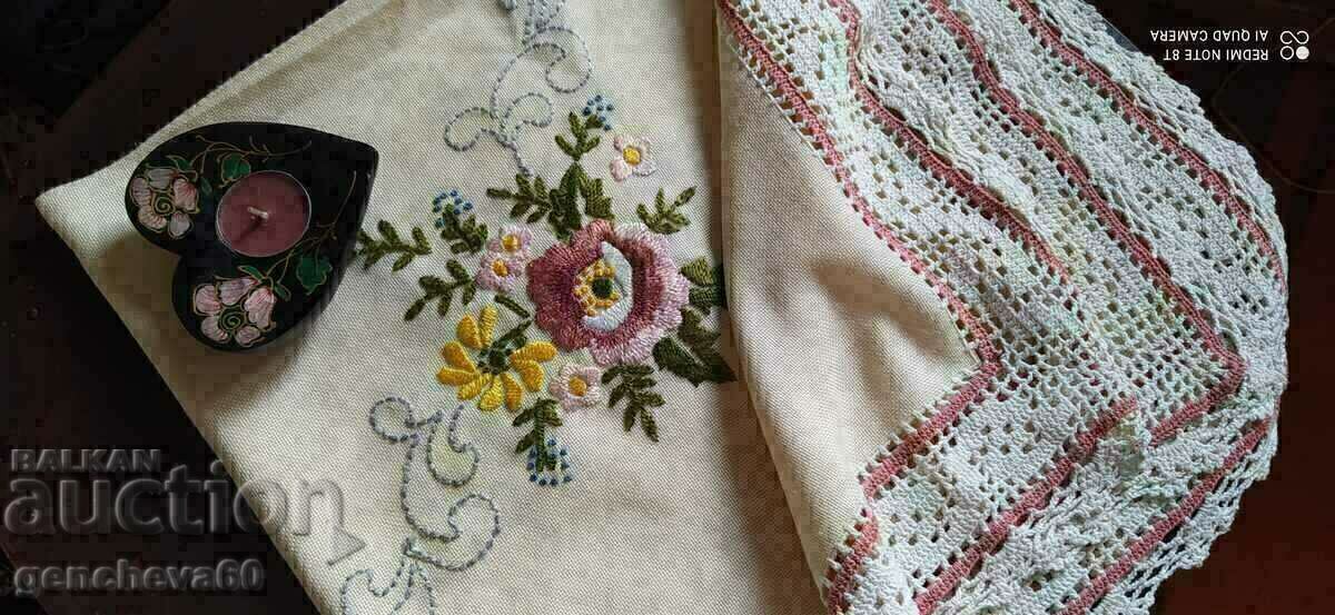 Table cover, embroidery, lace, candlestick/handwork - 5 Table cover, embroidery, lace, candlestick/handwork - 5