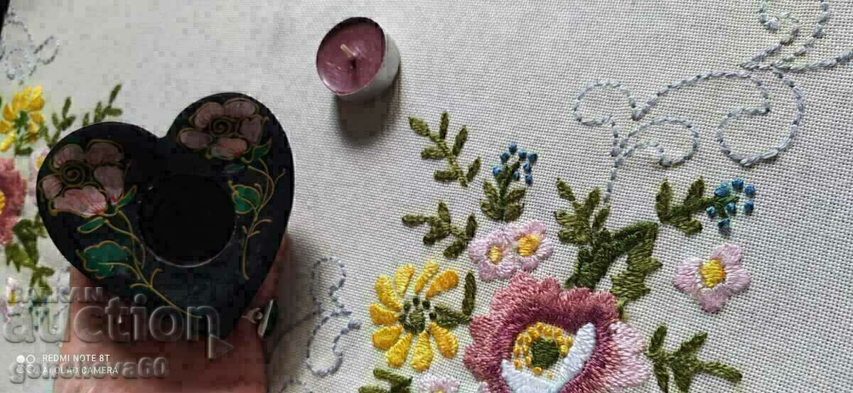 Table cover, embroidery, lace, candlestick/handwork - 7 Table cover, embroidery, lace, candlestick/handwork - 7