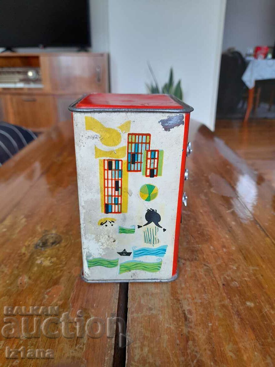 Pușculiță veche cu preț 40.00 BGN | € 20.45 Pușculiță veche cu preț 40.00 BGN | € 20.45