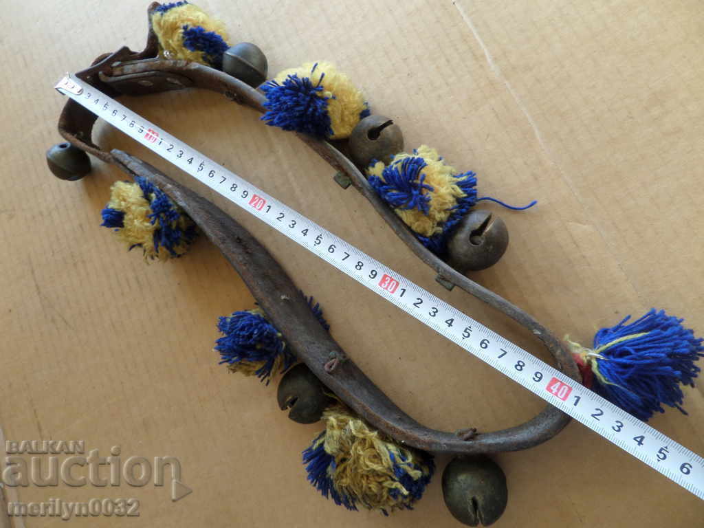 Δερμάτινο λουράκι με καμπάνες καρυδιές και φούντες chan καμπάνα φούντα - 5