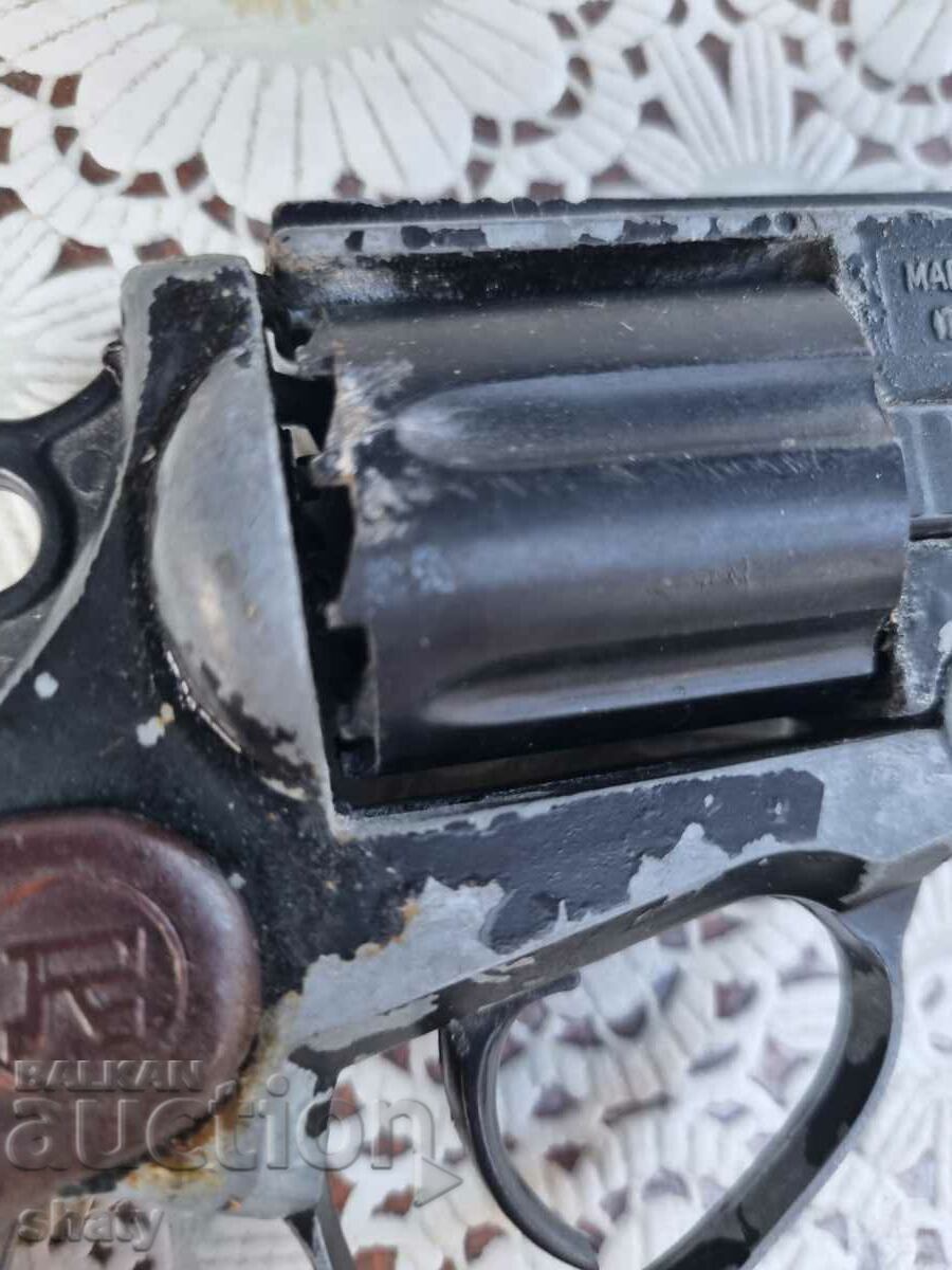 Delivery of Pistol with cartridges Delivery of Pistol with cartridges