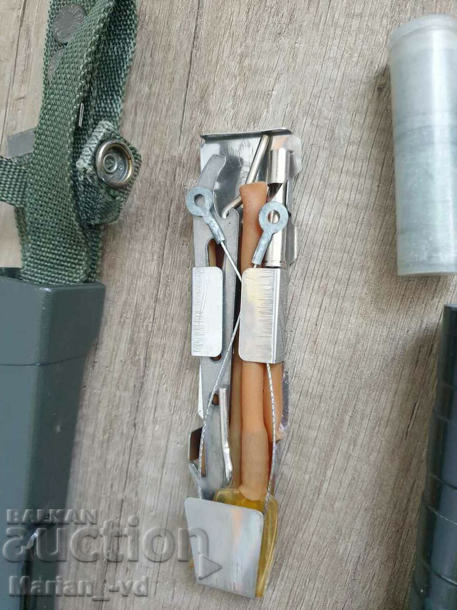 Delivery of Survival knife
