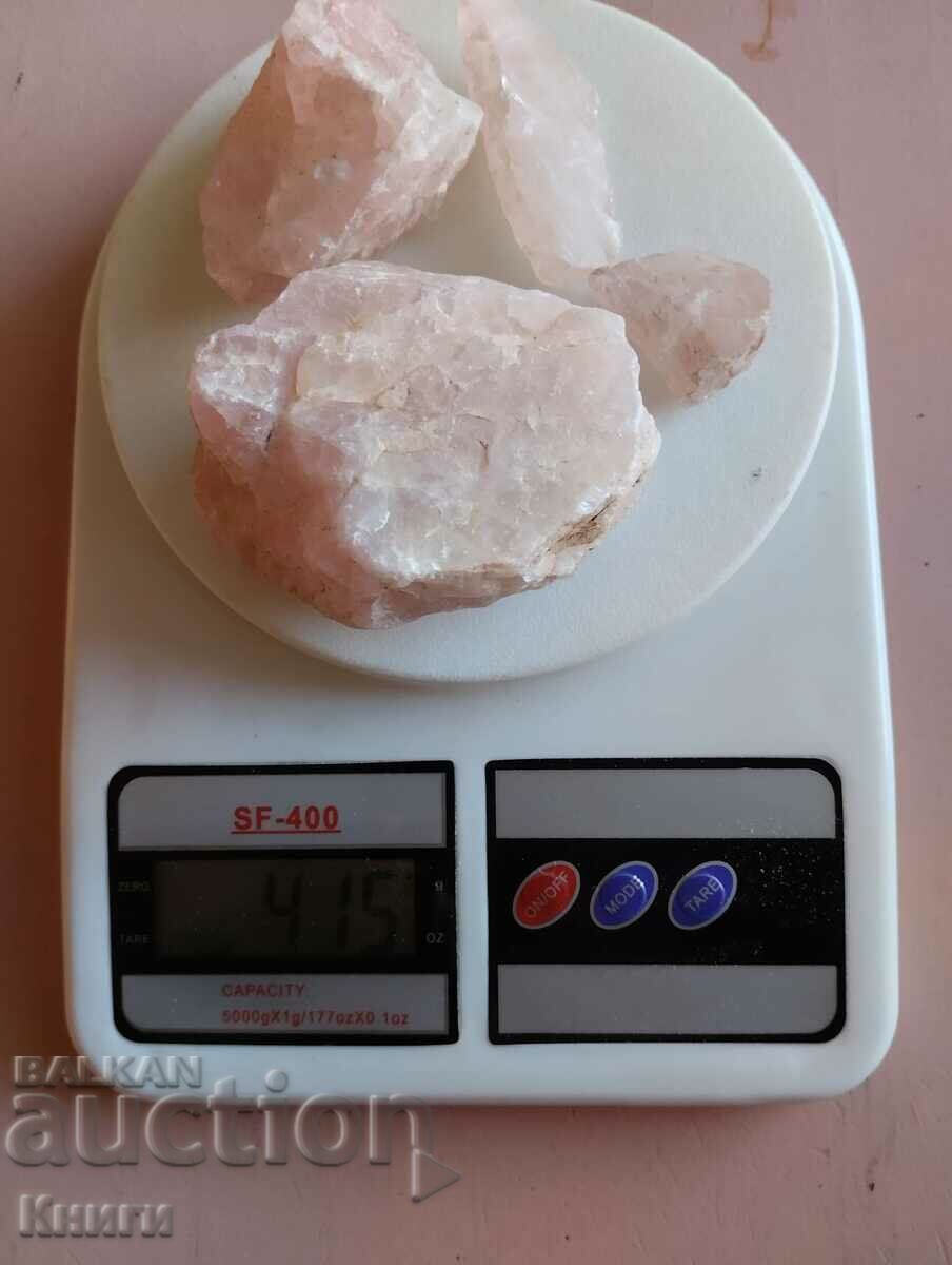 Rose quartz - raw : origin Mozambique - 415 grams