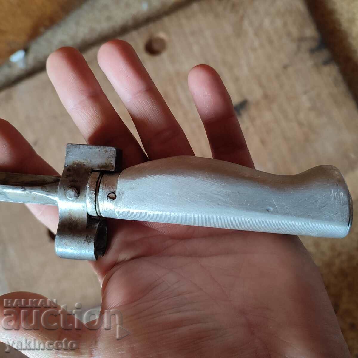 Auction  Lebel bayonet, saber, kris, dagger, knife,