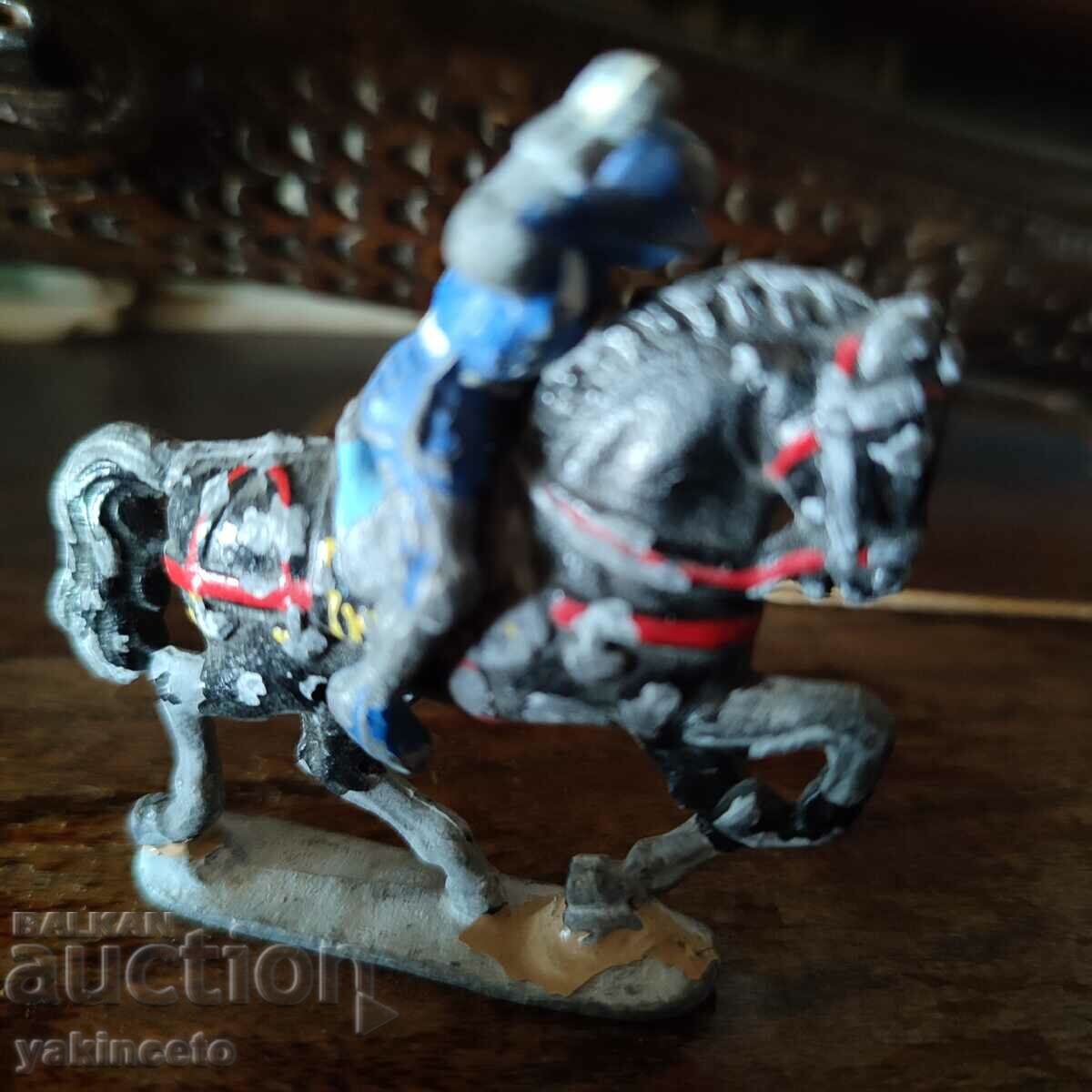 Lead soldier with horse, toy with price 30.00 BGN | € 15.34 Lead soldier with horse, toy with price 30.00 BGN | € 15.34