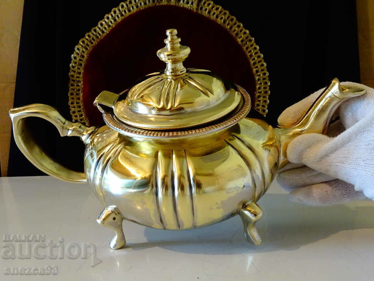 Moroccan bronze teapot, Royal jug with price 89.00 BGN | € 45.50 Moroccan bronze teapot, Royal jug with price 89.00 BGN | € 45.50