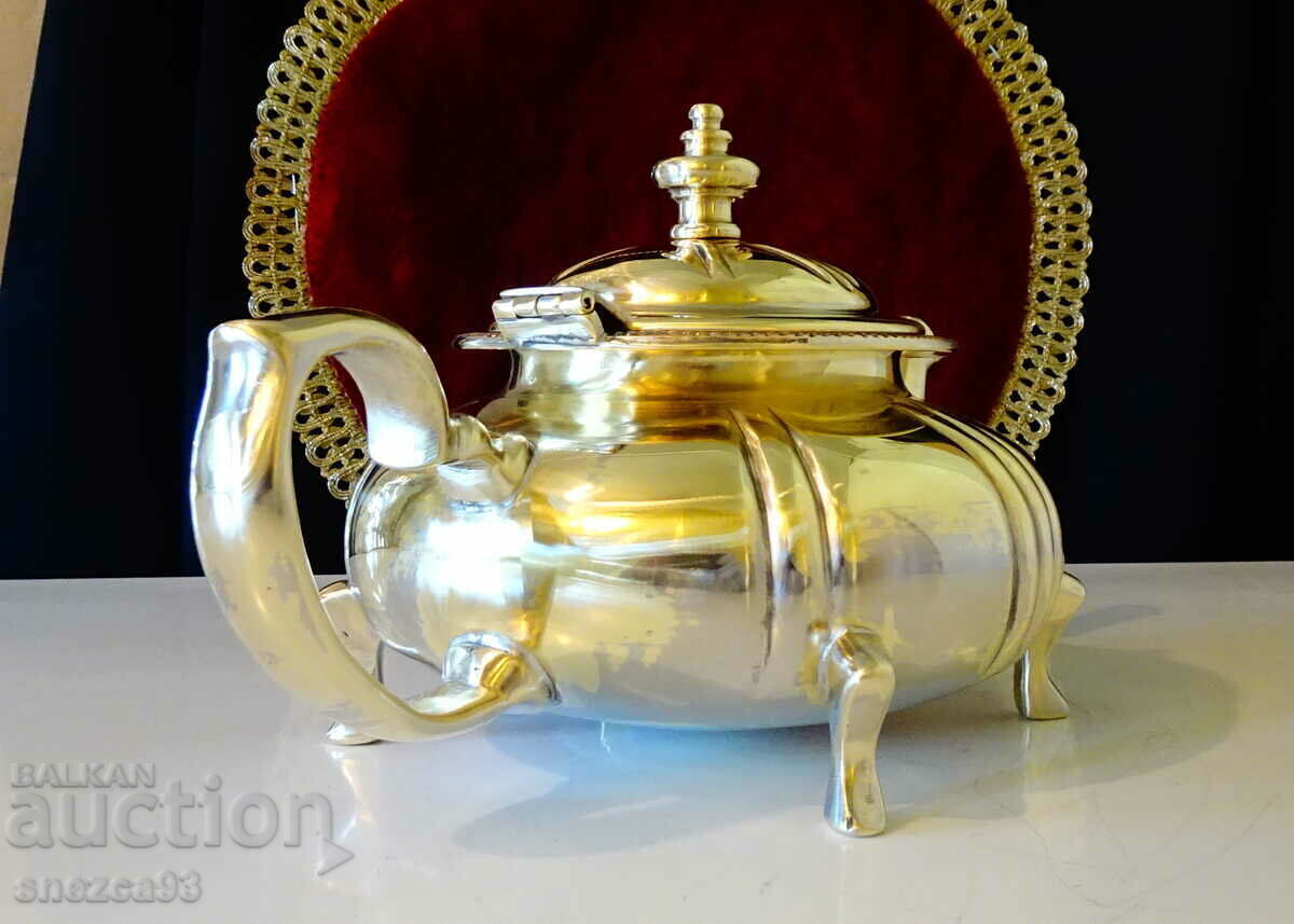 Delivery of Moroccan bronze teapot, Royal jug Delivery of Moroccan bronze teapot, Royal jug