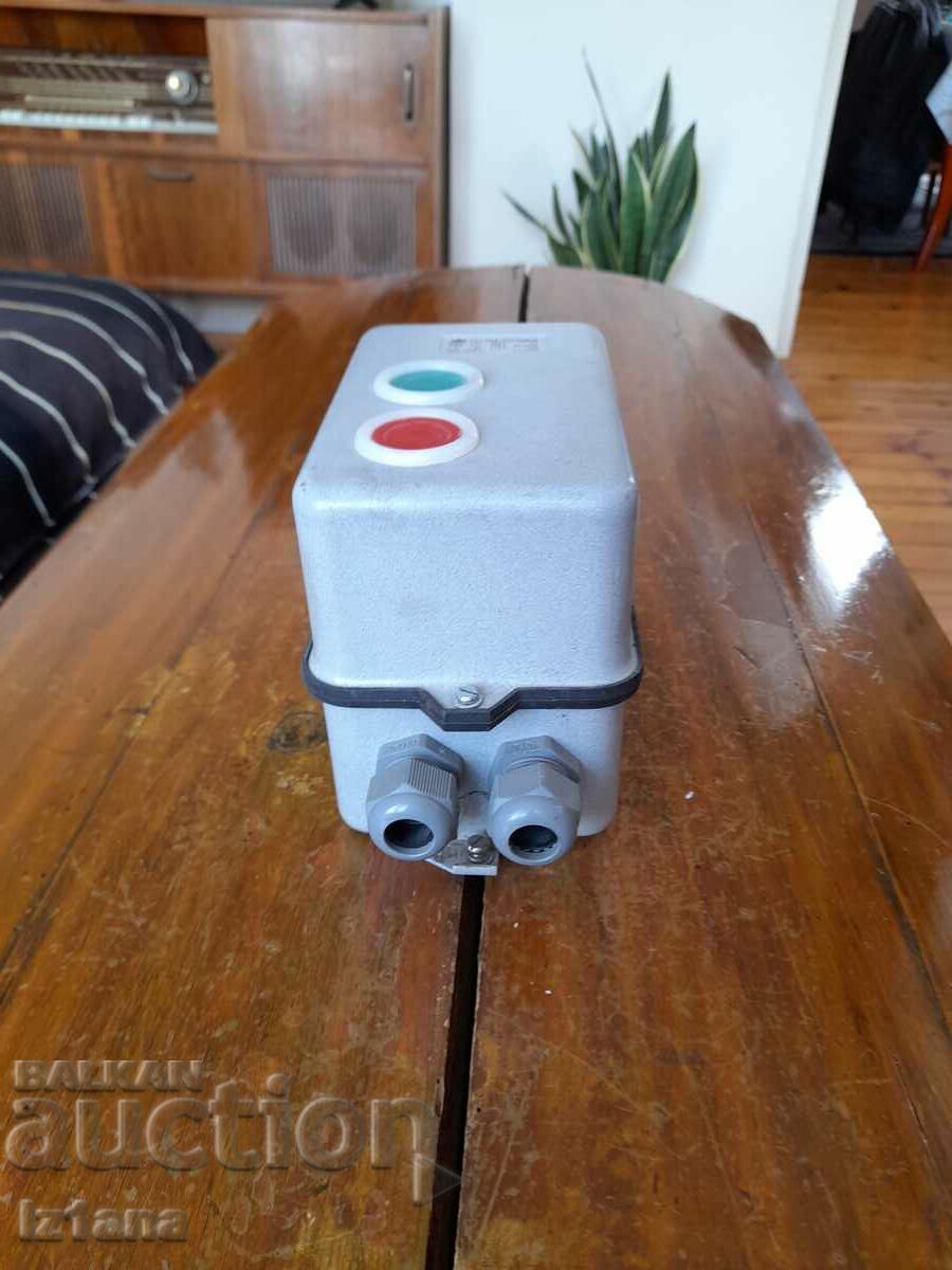 Стар въздушен пускател П6Е с цена 65.00 лв. | € 33.23 Стар въздушен пускател П6Е с цена 65.00 лв. | € 33.23