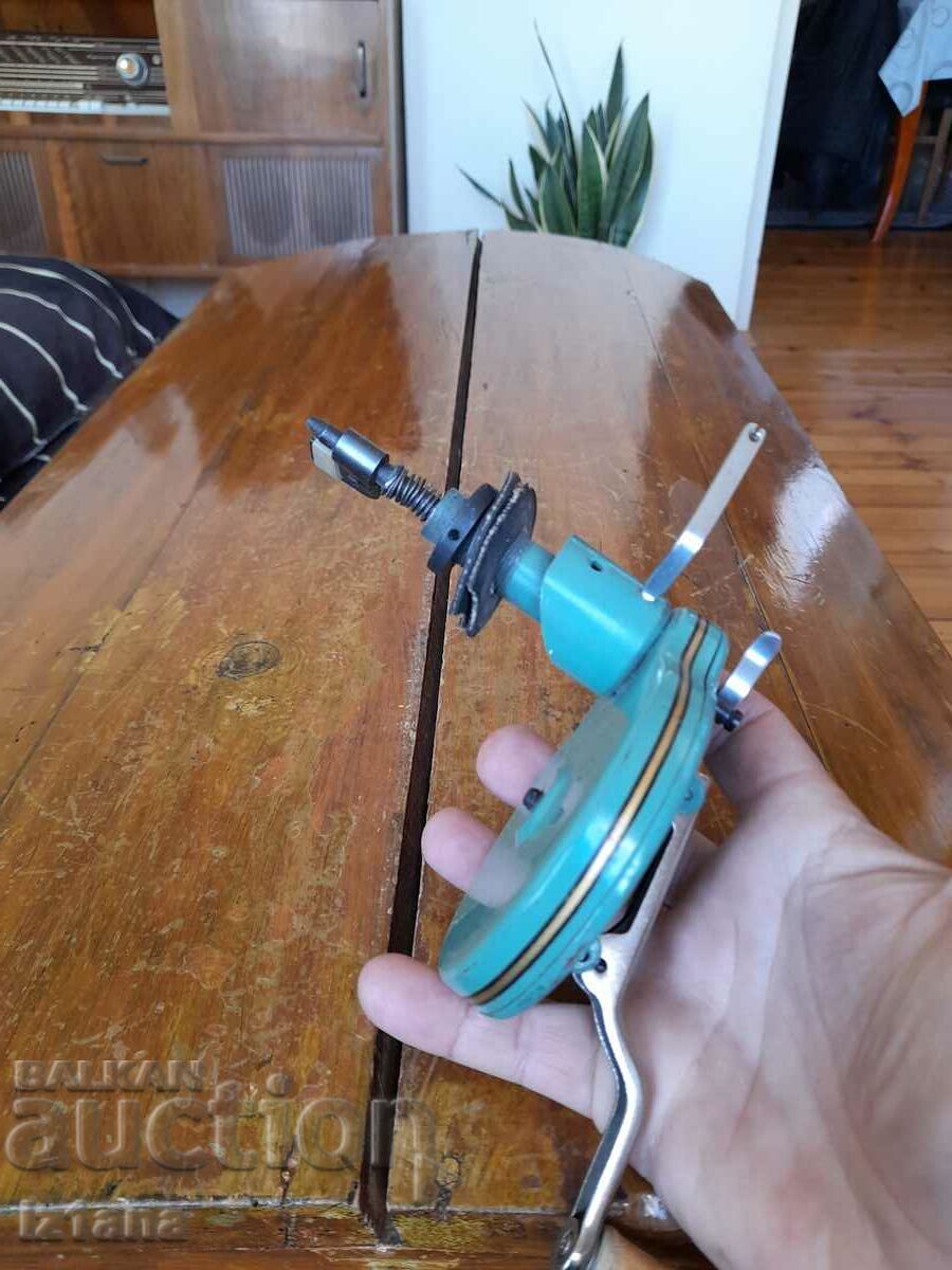 Sewing machine spindle with price 33.00 BGN | € 16.87 Sewing machine spindle with price 33.00 BGN | € 16.87