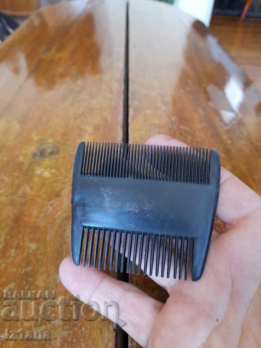 Old comb, comb with price 11.00 BGN | € 5.62 Old comb, comb with price 11.00 BGN | € 5.62