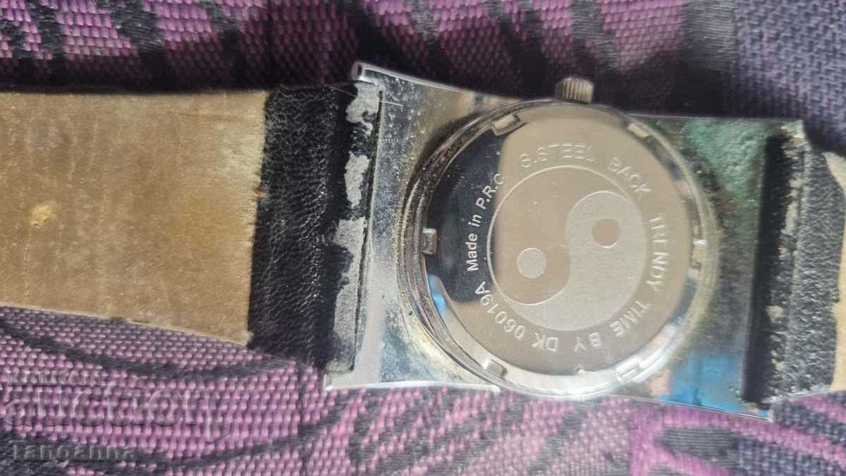 Аукцион Дамски часовник Аукцион Дамски часовник