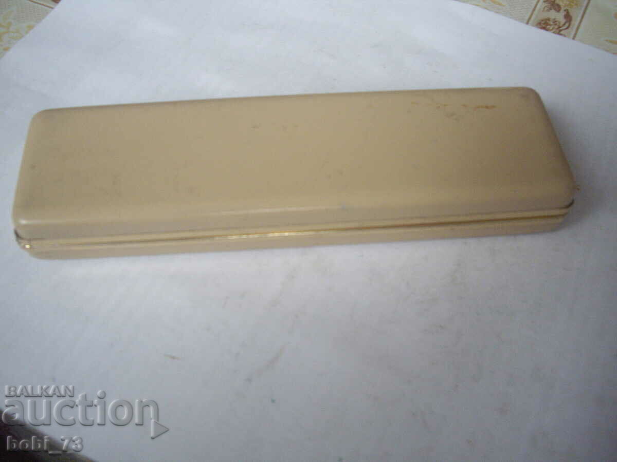 Pen box "Pelican" - 5 Pen box "Pelican" - 5