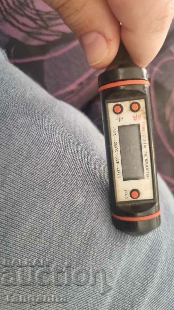 Кухненски термометър с цена 7.00 лв. | € 3.58 Кухненски термометър с цена 7.00 лв. | € 3.58