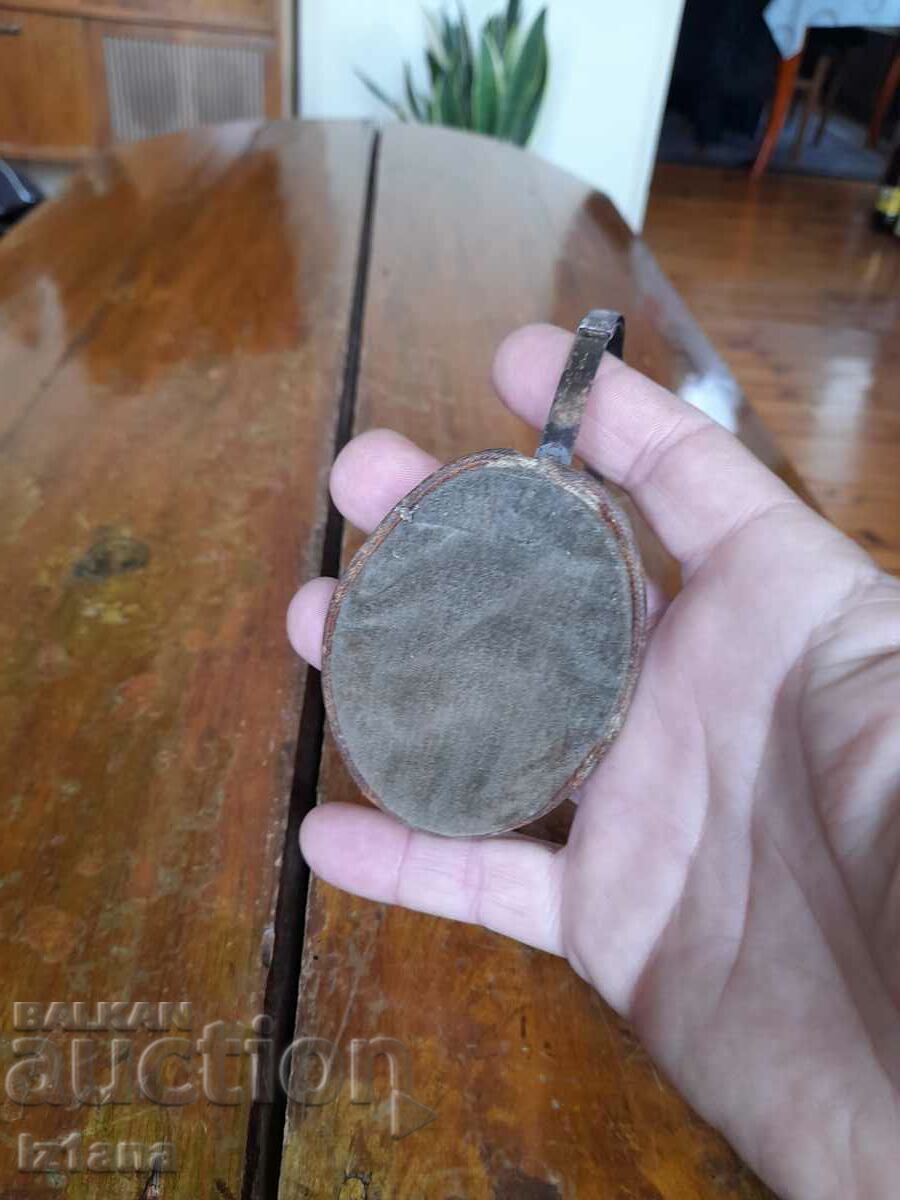 Стари предпазители за уши с цена 11.00 лв. | € 5.62 Стари предпазители за уши с цена 11.00 лв. | € 5.62