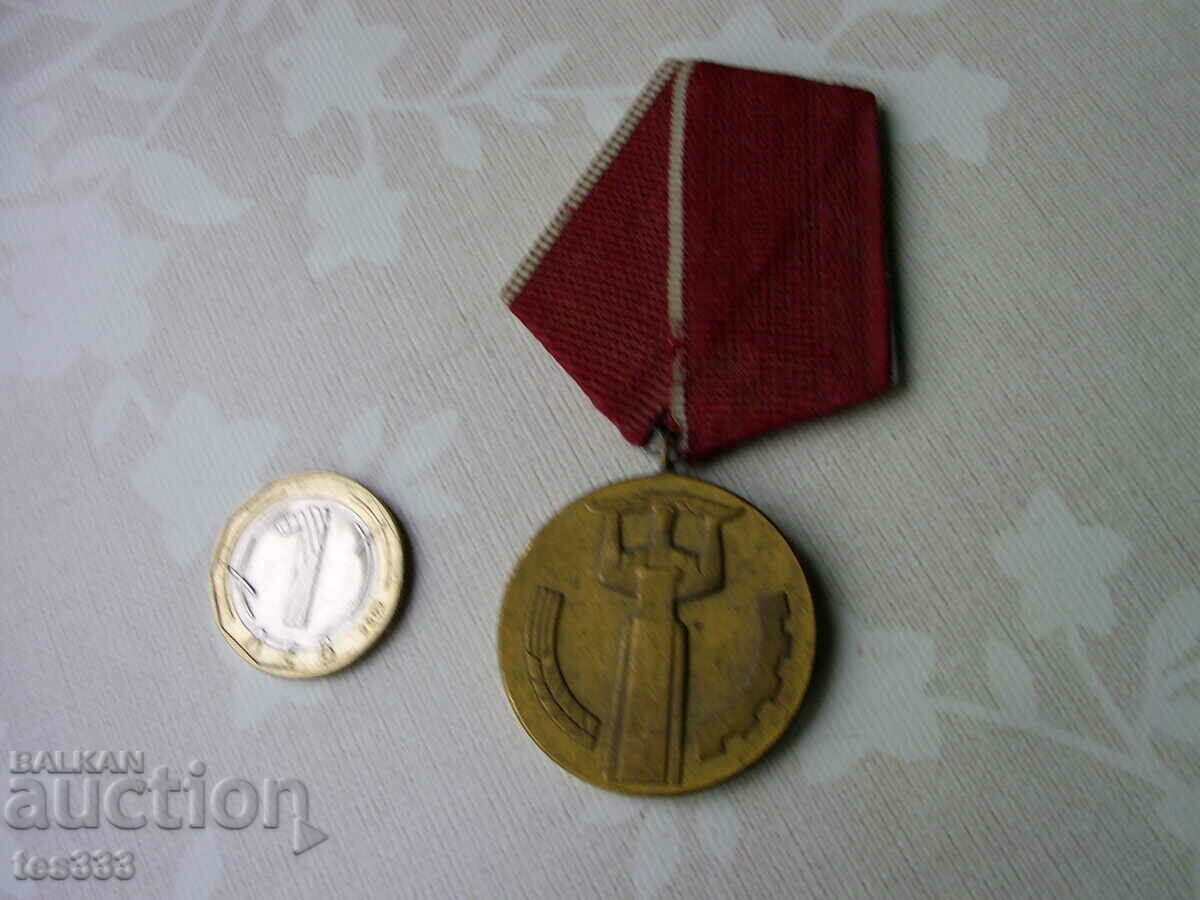 Medal 25 years of People's Power