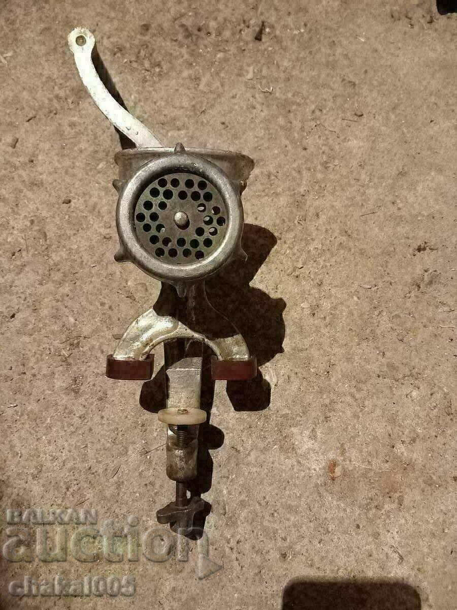 Μύλος κρέατος με τιμή 25.00 BGN | € 12.78 Μύλος κρέατος με τιμή 25.00 BGN | € 12.78