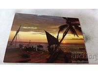 Καρτ ποστάλ ηλιοβασίλεμα στην Κεϋλάνη
