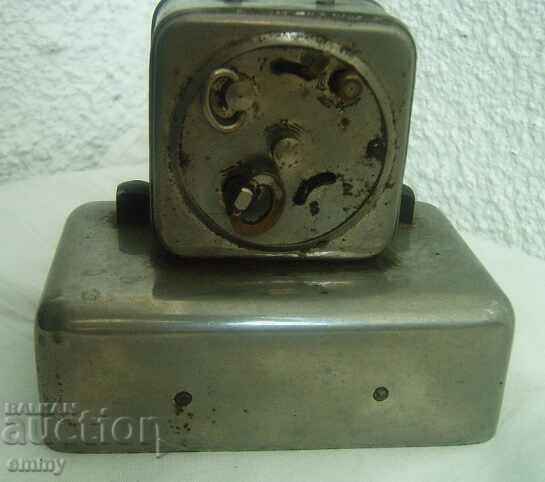 Παλιός κουμπαράς με ξυπνητήρι, Γερμανία 1930-40. με τιμή 60.00 BGN | € 30.68 Παλιός κουμπαράς με ξυπνητήρι, Γερμανία 1930-40. με τιμή 60.00 BGN | € 30.68