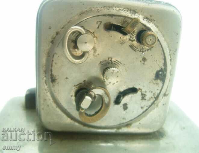 Δημοπρασία Παλιός κουμπαράς με ξυπνητήρι, Γερμανία 1930-40. Δημοπρασία Παλιός κουμπαράς με ξυπνητήρι, Γερμανία 1930-40.