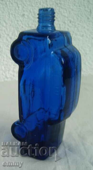 Παλιό μπουκάλι αρώματος, γυαλί - αυτοκίνητο. Το καπάκι λείπει με τιμή 40.00 BGN | € 20.45