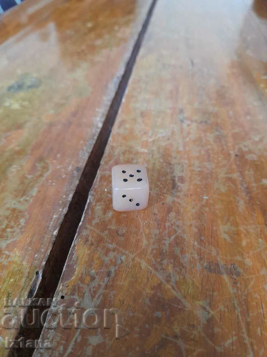 Old dice, dice