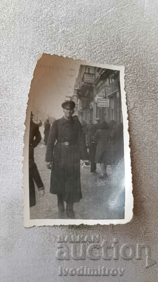 Снимка София Офицер на разходка 1942