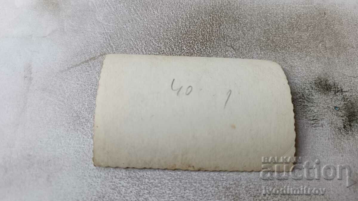 Снимка София Мъж с ретро мотор с цена 1.65 лв. | € 0.84 Снимка София Мъж с ретро мотор с цена 1.65 лв. | € 0.84