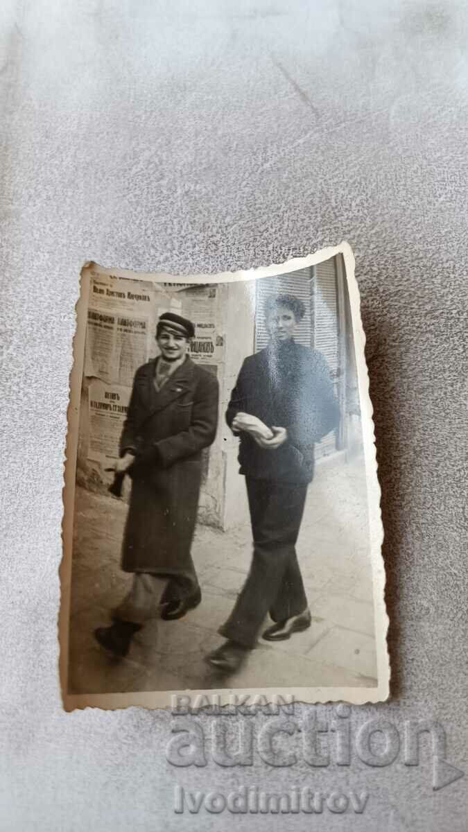 Fotografie Sofia Doi bărbați la plimbare 1938