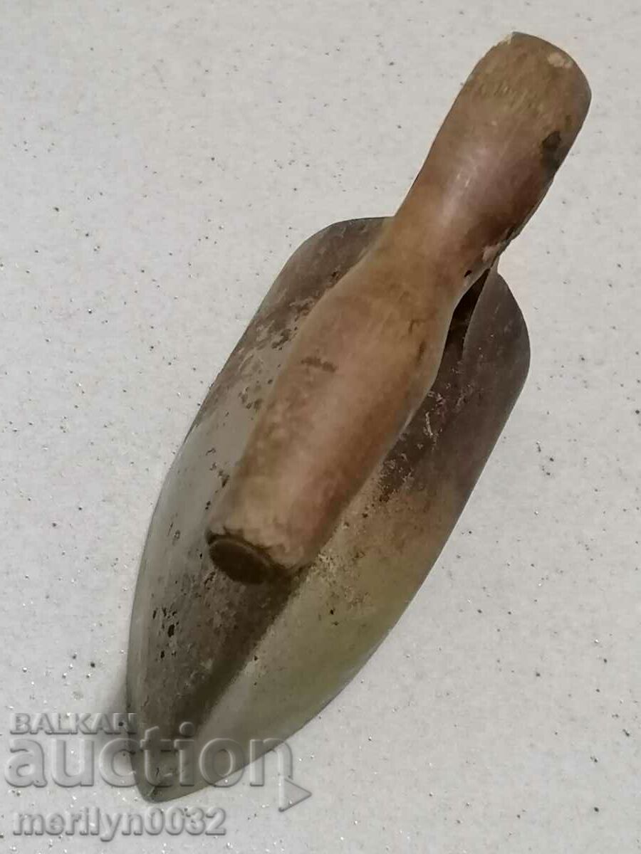 Old MIGNON hot iron Super rare with price 83.00 BGN | € 42.44 Old MIGNON hot iron Super rare with price 83.00 BGN | € 42.44