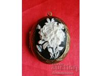 Rare Old Large CAMEO Locket with Cache, Pendant