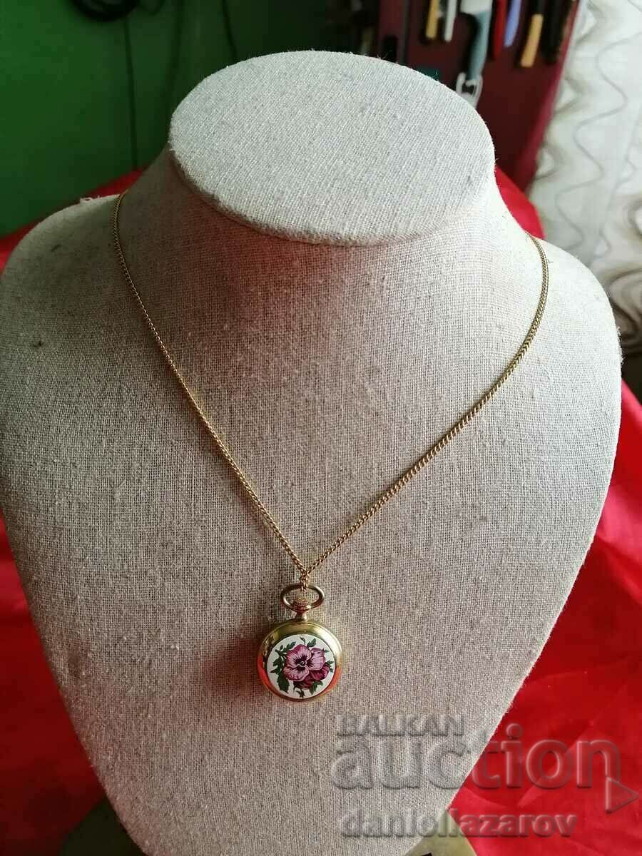 Licitație Frumos Ceas Elvețian ROYAL, Colier, Medalion