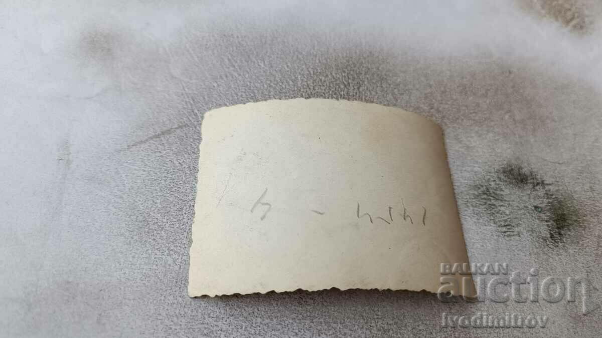 Photo Man and woman with sombreros on a rock by the seashore with price 1.35 BGN | € 0.69 Photo Man and woman with sombreros on a rock by the seashore with price 1.35 BGN | € 0.69