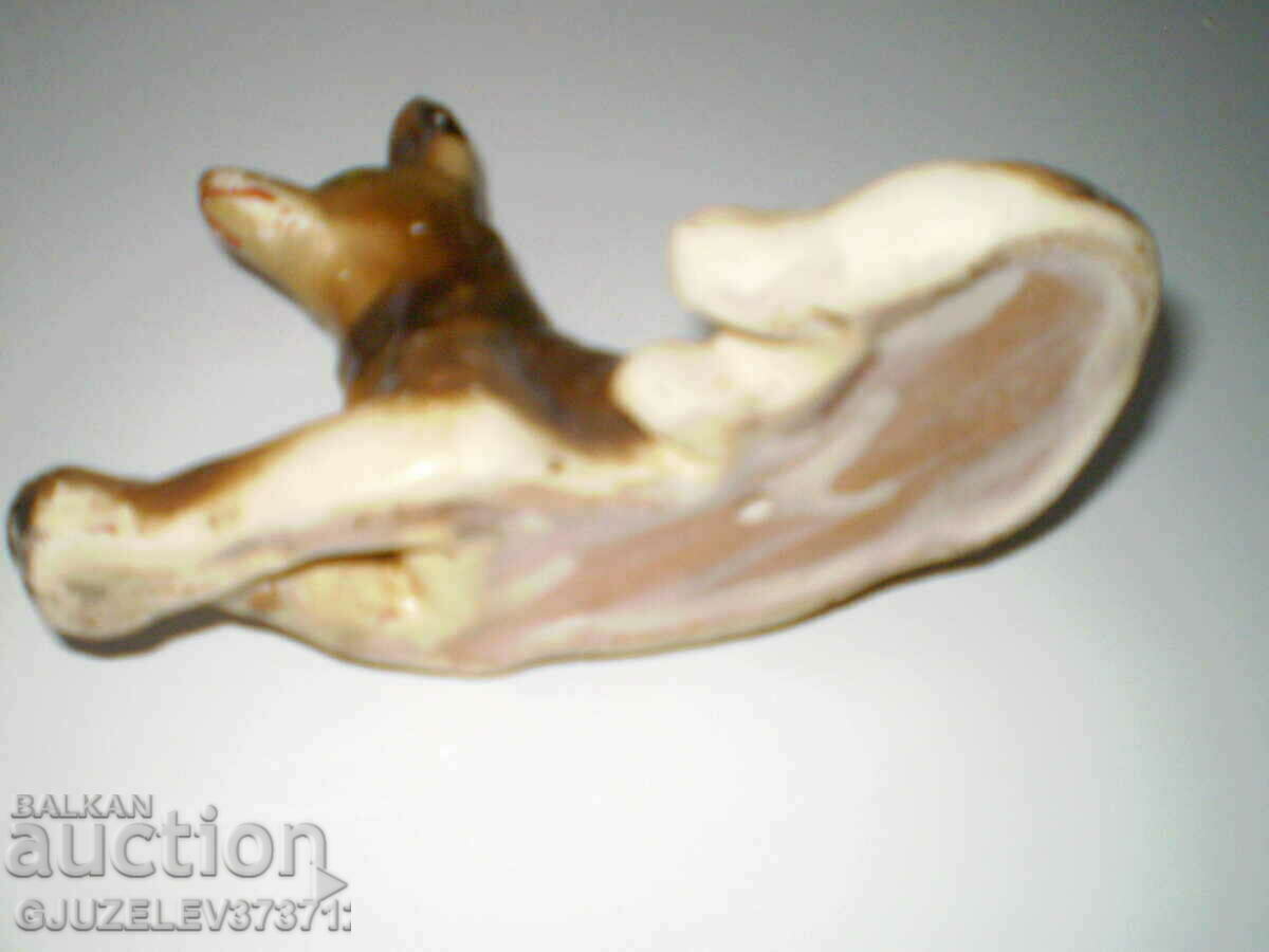 Old Ceramic Figurine Figure of a Dog - 5
