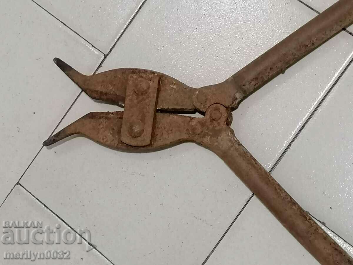 Auction Wehrmacht WW2 Armored Wire Cutting Shears Auction Wehrmacht WW2 Armored Wire Cutting Shears