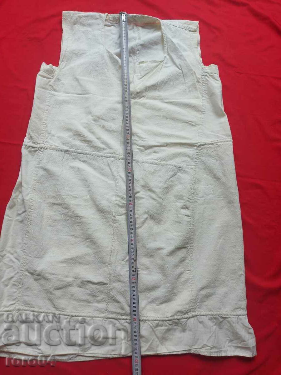 ΠΟΥΚΑΜΙΣΟ - ΚΟΣΤΟΥΜΙΑ - 22 με τιμή € 23.99 | 46.92 BGN