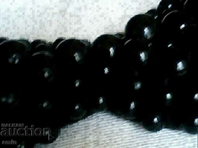 Auction beautiful costume necklace made of natural onyx stones Auction beautiful costume necklace made of natural onyx stones