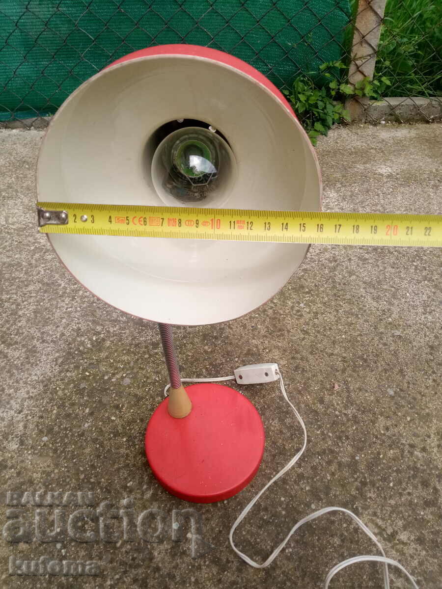 Auction An old desk lamp Auction An old desk lamp