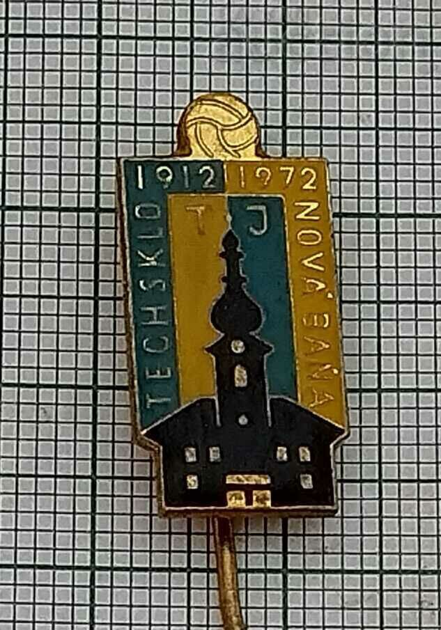 FOOTBALL NOVA BANYA 60 g. CZECHOSLOVAKIA OLD BADGE FOOTBALL NOVA BANYA 60 g. CZECHOSLOVAKIA OLD BADGE