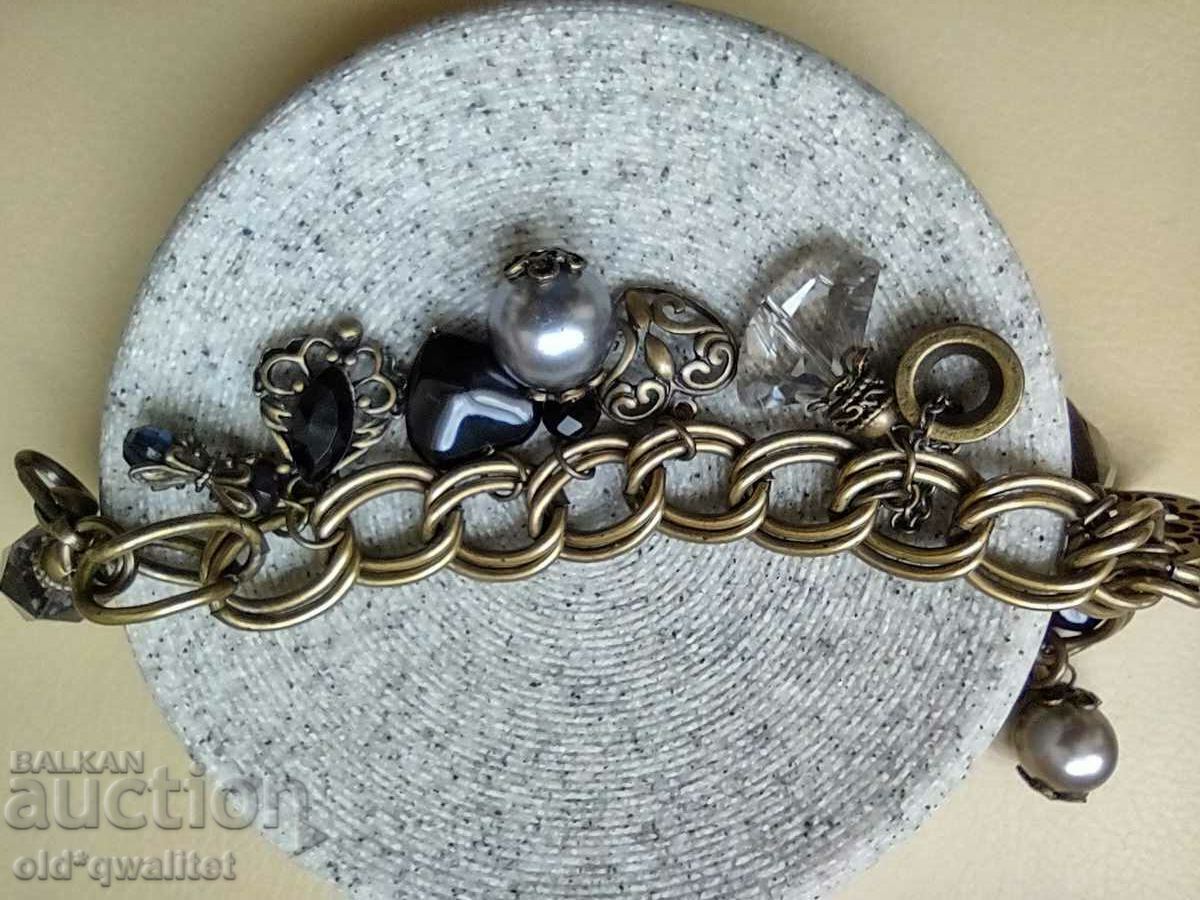 Доставка на Гривна - оригинална идея, ефектна, много раздвижена Доставка на Гривна - оригинална идея, ефектна, много раздвижена