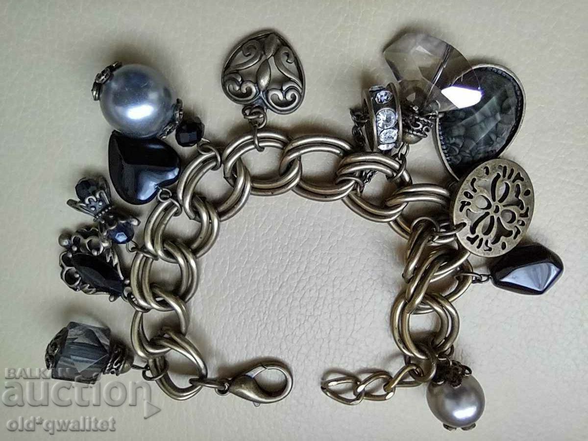 Гривна - оригинална идея, ефектна, много раздвижена Гривна - оригинална идея, ефектна, много раздвижена