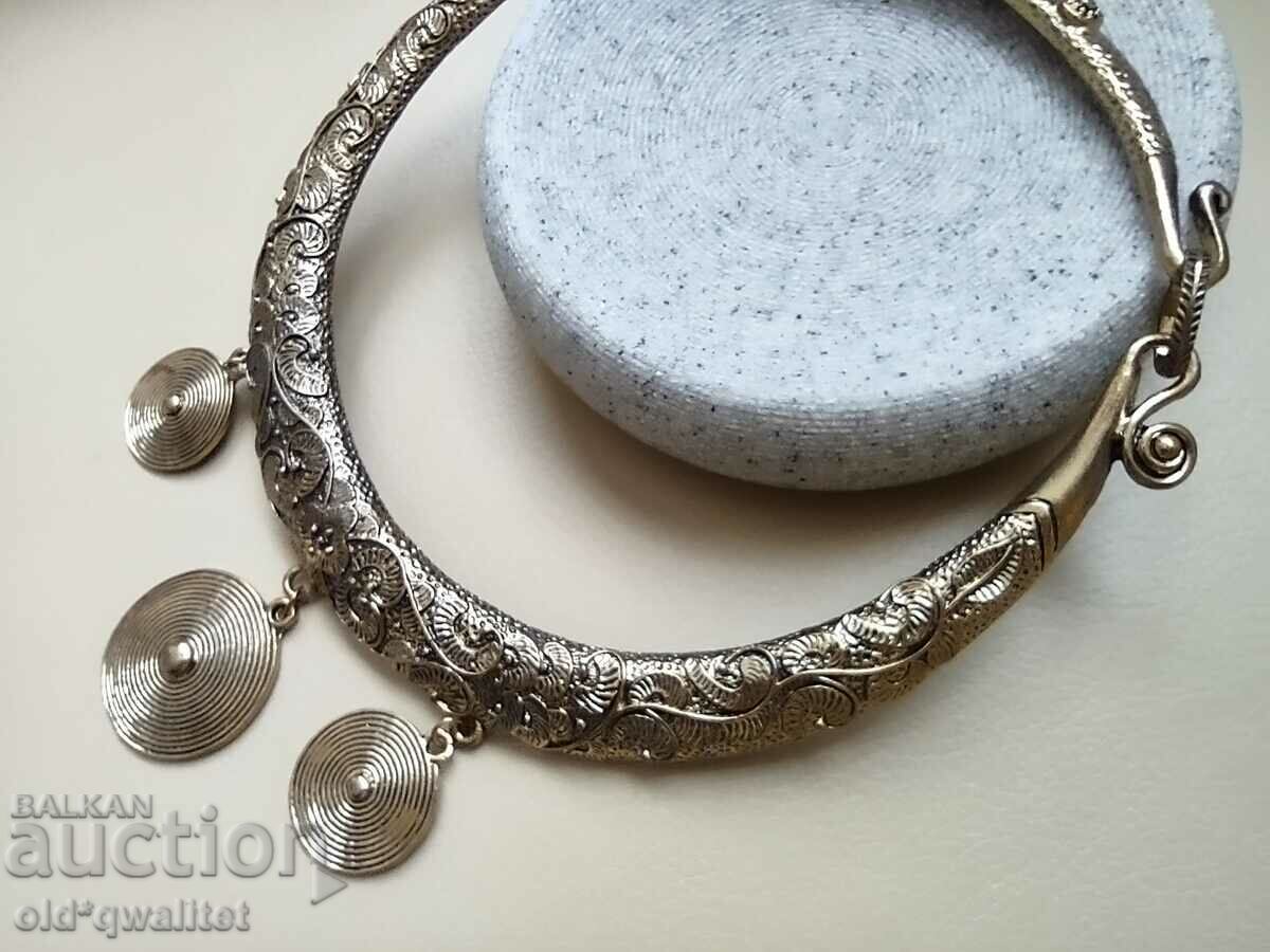 Old necklace, very beautiful, very impressive, incl. for costume with price 200.00 BGN | € 102.26 Old necklace, very beautiful, very impressive, incl. for costume with price 200.00 BGN | € 102.26