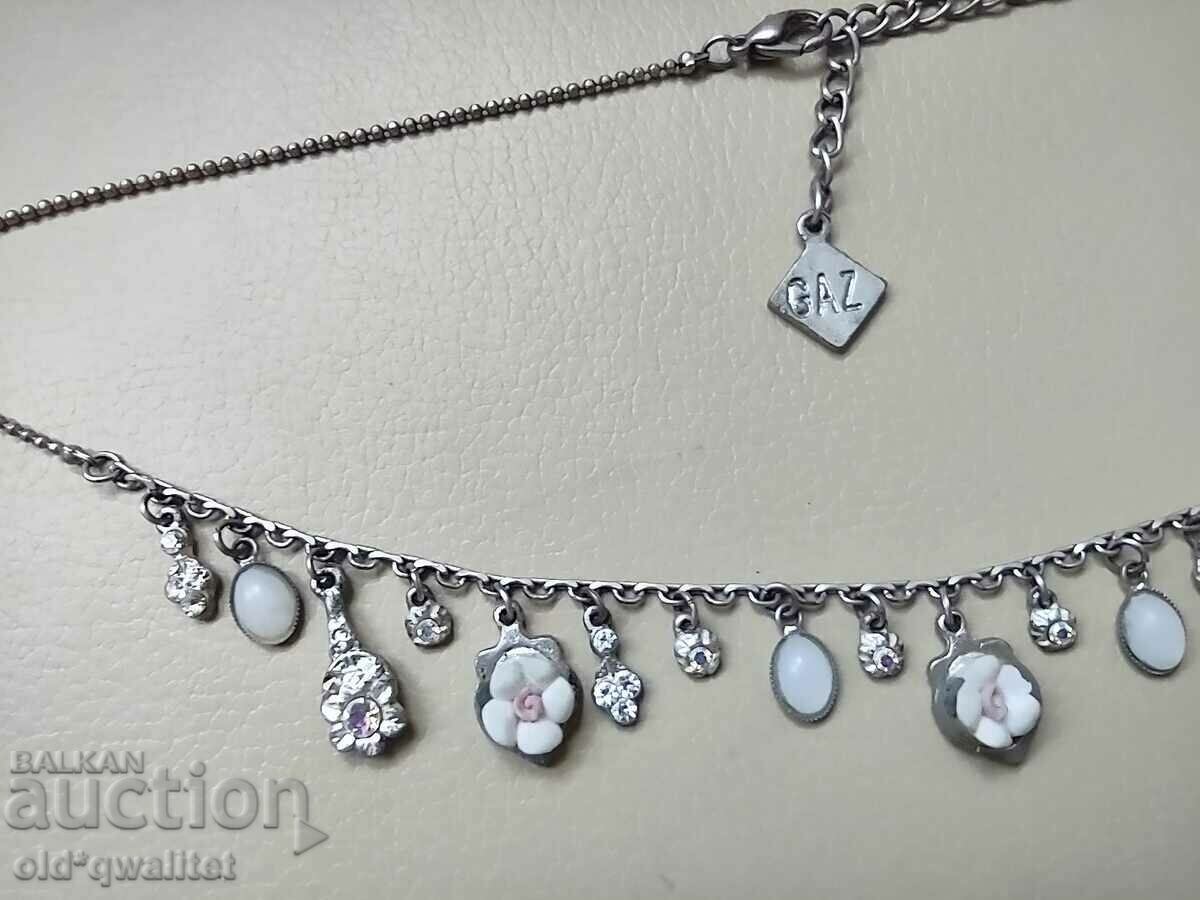 Κολιέ ντιζάιν, πολύ απαλό φίνο, σφραγισμένο ανάλογα με τιμή 50.00 BGN | € 25.56 Κολιέ ντιζάιν, πολύ απαλό φίνο, σφραγισμένο ανάλογα με τιμή 50.00 BGN | € 25.56