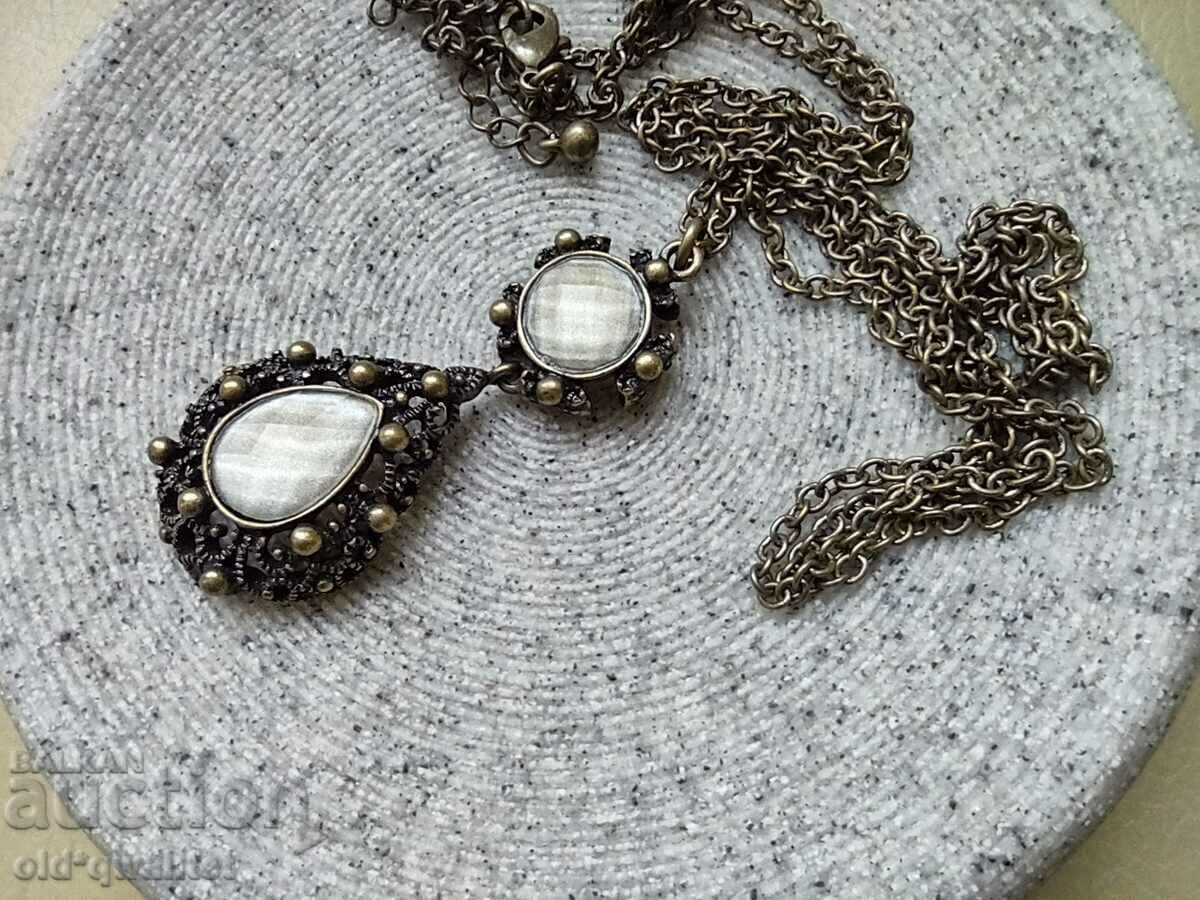 A lovely necklace, a long necklace with a lovely locket with price 140.00 BGN | € 71.58